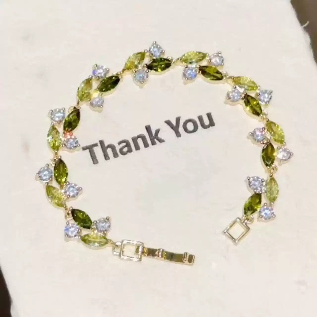 Exquisite Bracelet Inlaid With Colorful Gemstones cd02c298db5b2d6e181ac10d84b28c7a