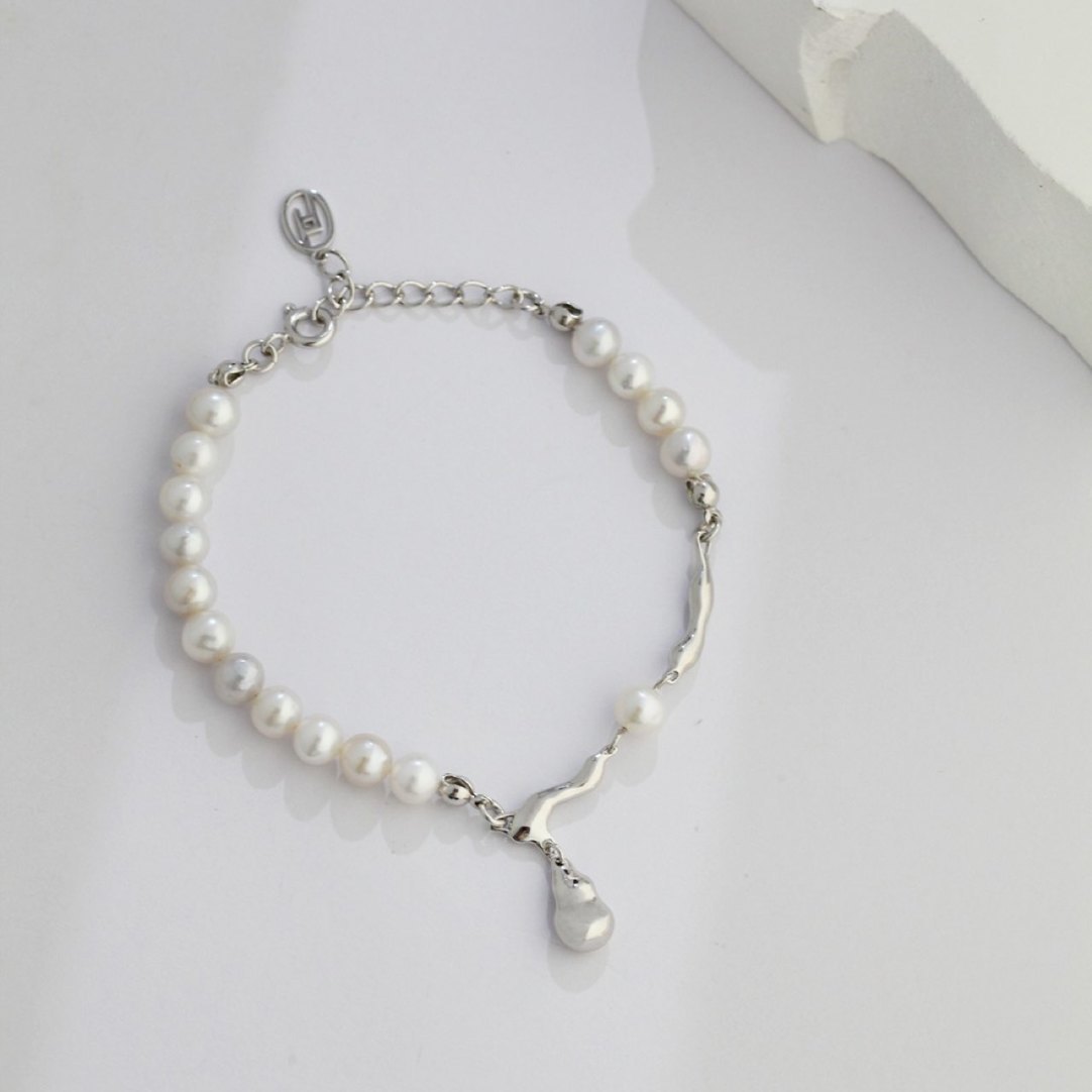 Fashionable Adjustable Pearl-Style Waterdrop Bracelet 38efa4ca9f657b3d57425bc906063510